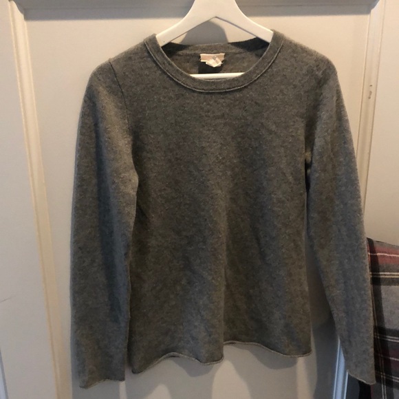 J-Crew Sweaters - J-Crew Cashmere Sweater, size M, Solid gray not Heather gray like on model